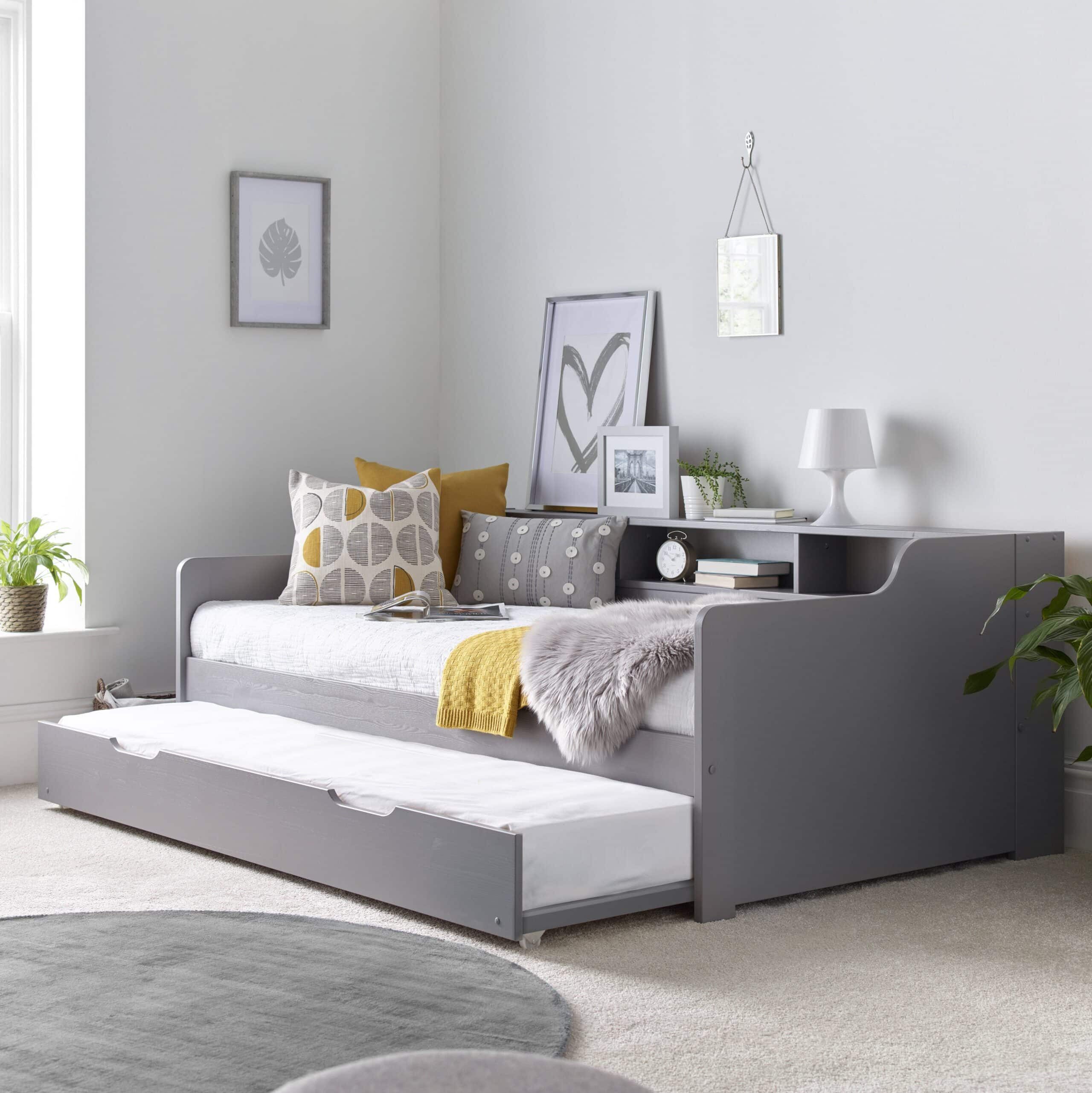 small room bed day bed